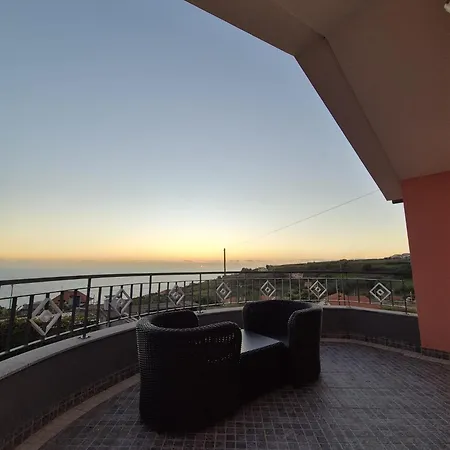 Casa Fontes * Canhas