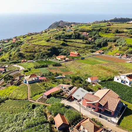 Casa Fontes * Canhas
