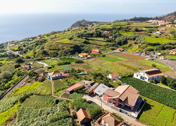 Casa Fontes * Canhas